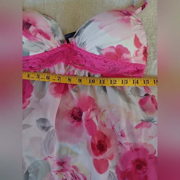 Apt. 9 Pink and White Floral Top - Picture 4 of 6